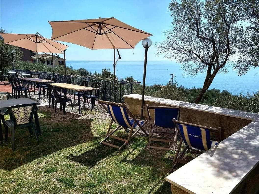 Perla Del Levante Hostel Фрамура Екстер'єр фото