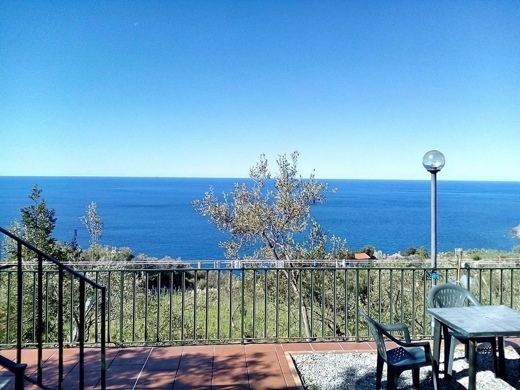 Perla Del Levante Hostel Фрамура Екстер'єр фото