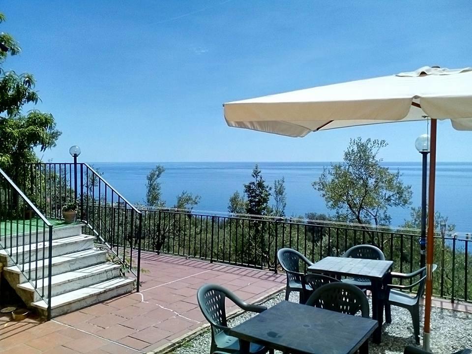 Perla Del Levante Hostel Фрамура Екстер'єр фото
