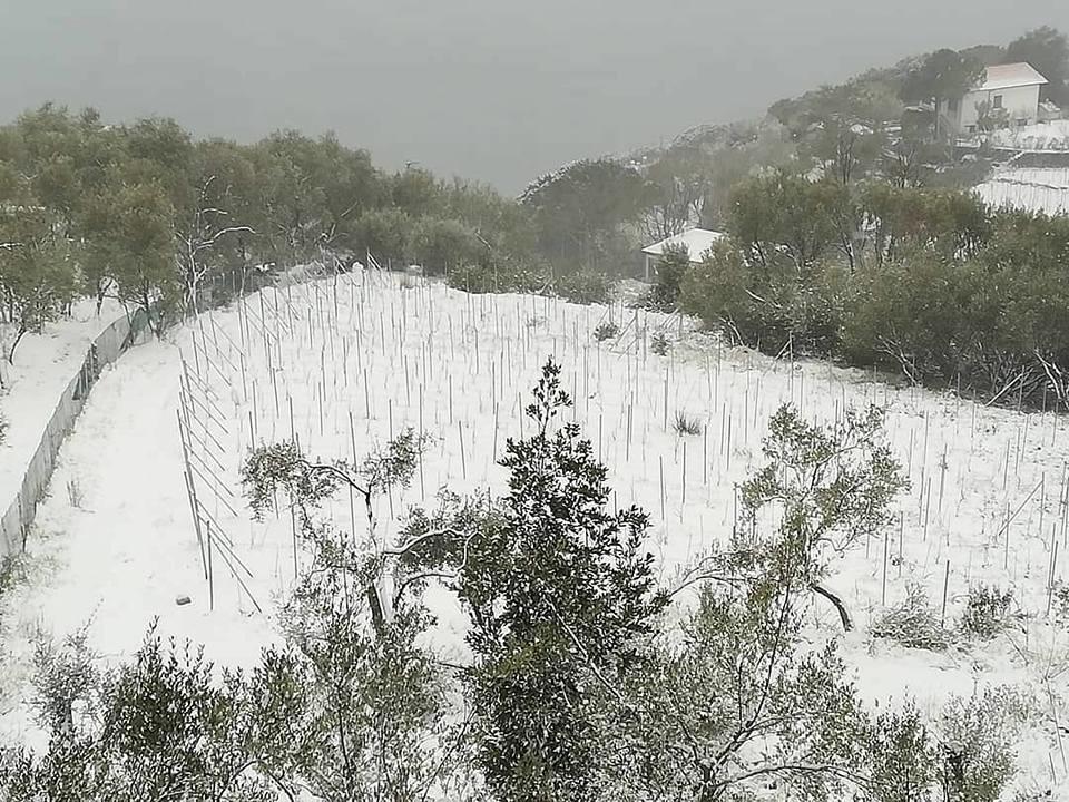 Perla Del Levante Hostel Фрамура Екстер'єр фото